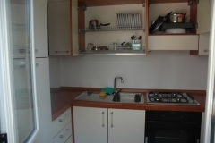 Cucina vista da fuori /Kitchen view from outside area